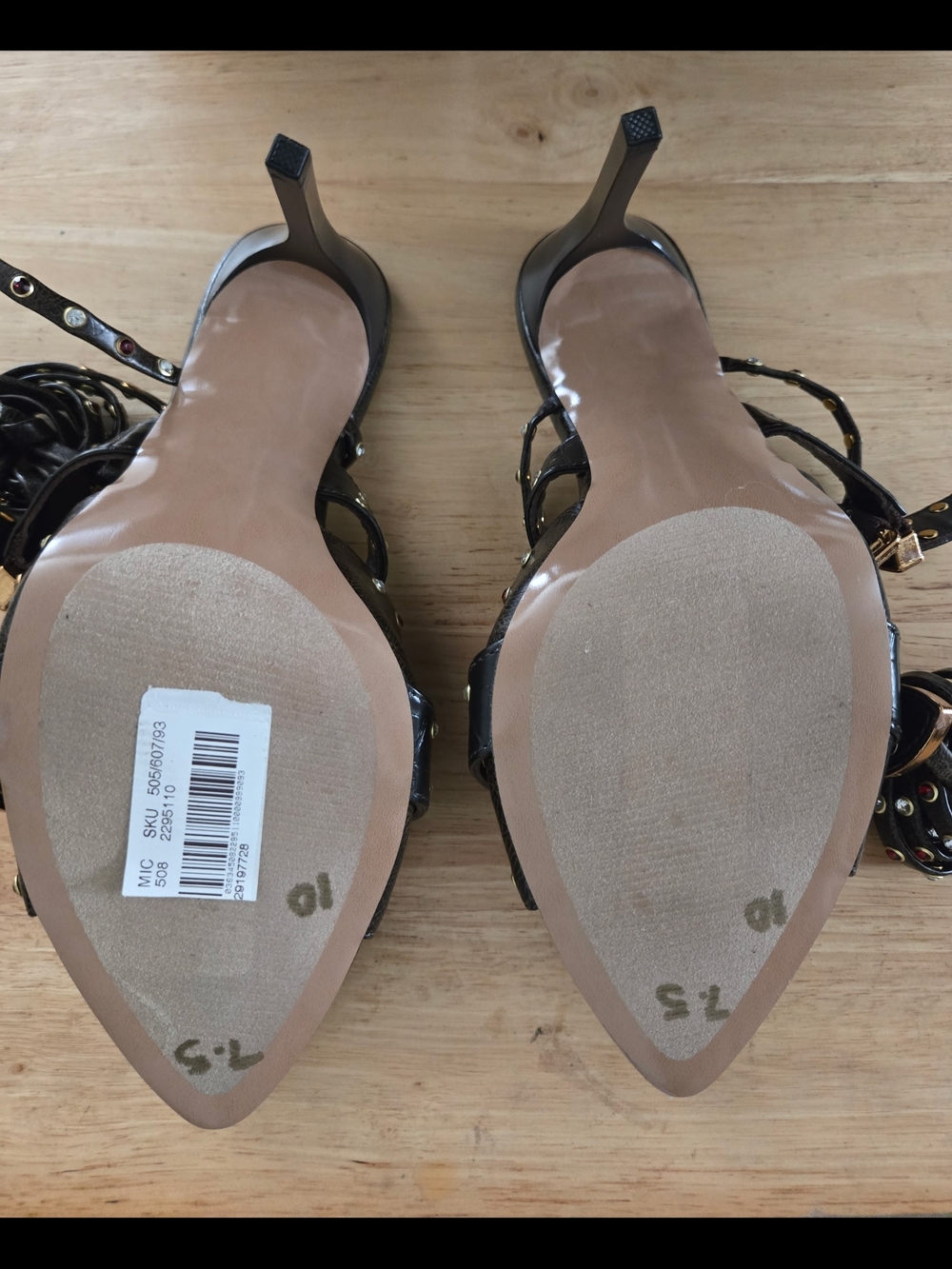 Steve Madden Saddle Embellished Ankle Strap Sandals.    Size 7.5 - Picture 5 of 7